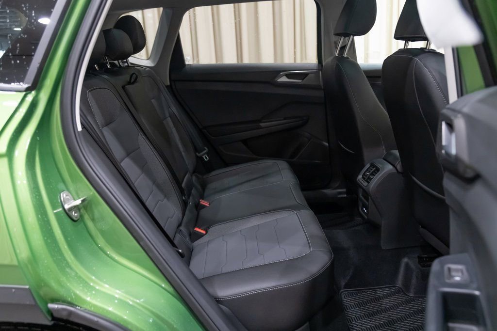 New 2026 Volkswagen Taos SE AWD/4WD image 13