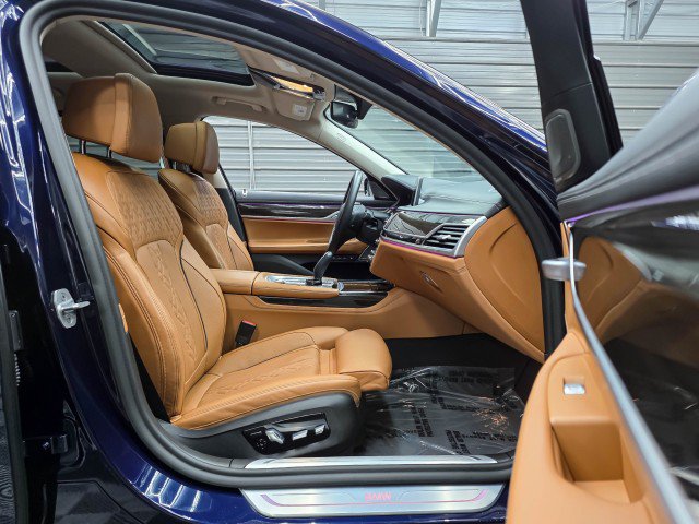 Used 2022 BMW 740i xDrive w/ Premium Package AWD/4WD image 14