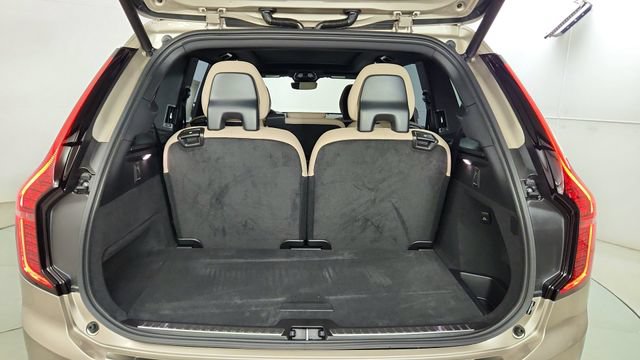 New 2026 Volvo XC90 T8 Plus w/ Protection Package Premier AWD/4WD image 40