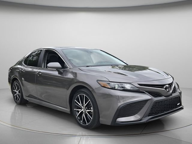 Used 2024 Toyota Camry SE FWD image 9