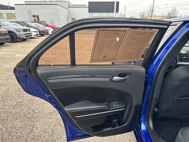 Used 2020 Chrysler 300 Touring w/ Sport Appearance Package image 16