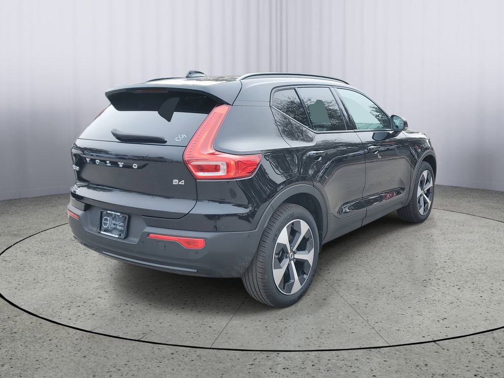 Certified 2026 Volvo XC40 B4 Plus w/ Protection Package Premier image 4