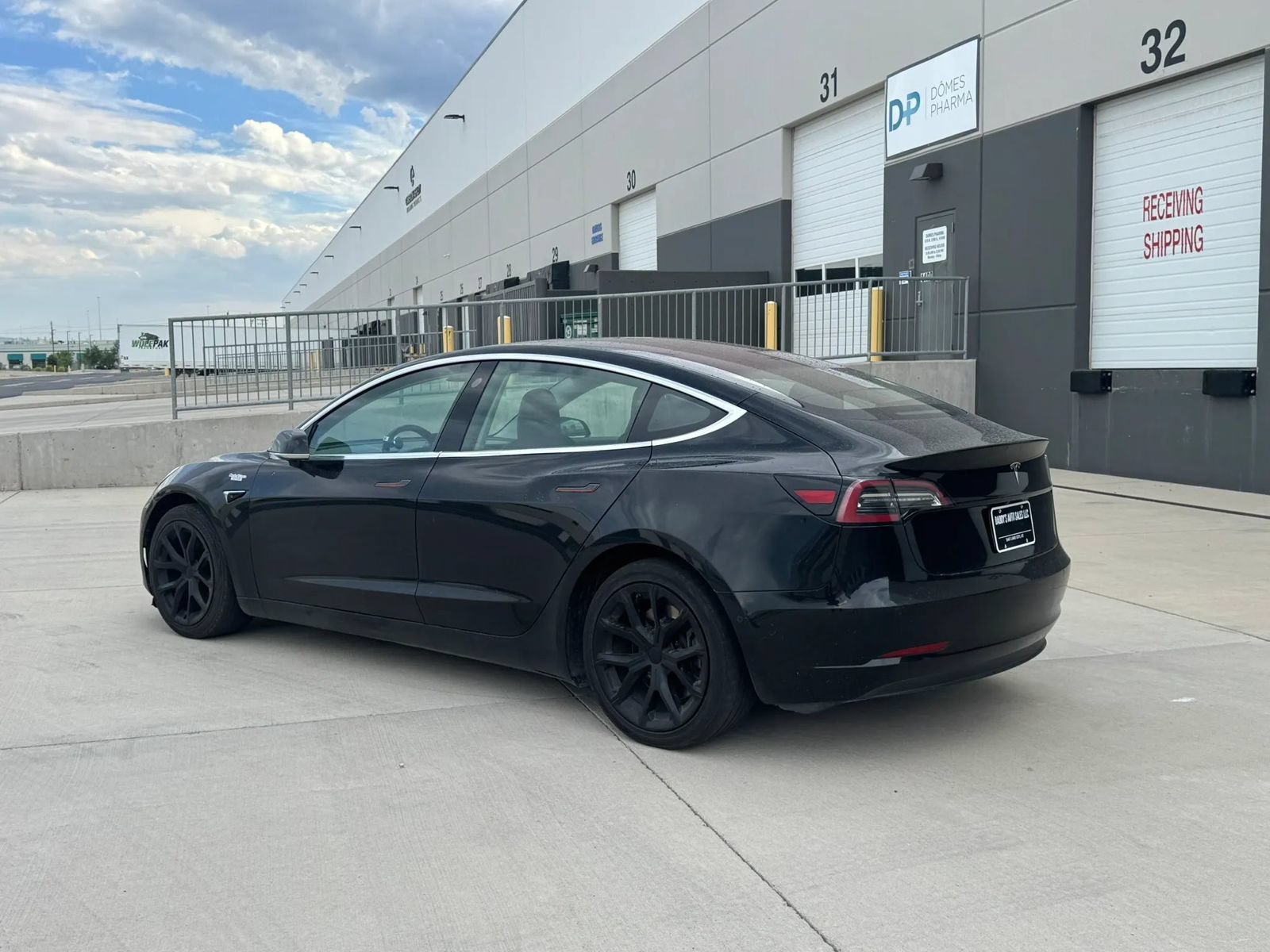 Used 2019 Tesla Model 3 Mid Range RWD image 3