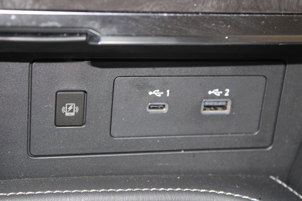 Used 2024 Nissan Armada Platinum w/ Captain's Chairs Package image 50