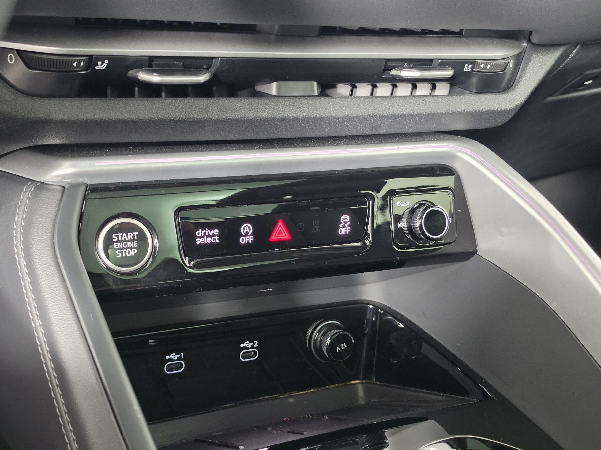 Certified 2025 Audi Q5 Premium w/ Convenience Package AWD/4WD image 15