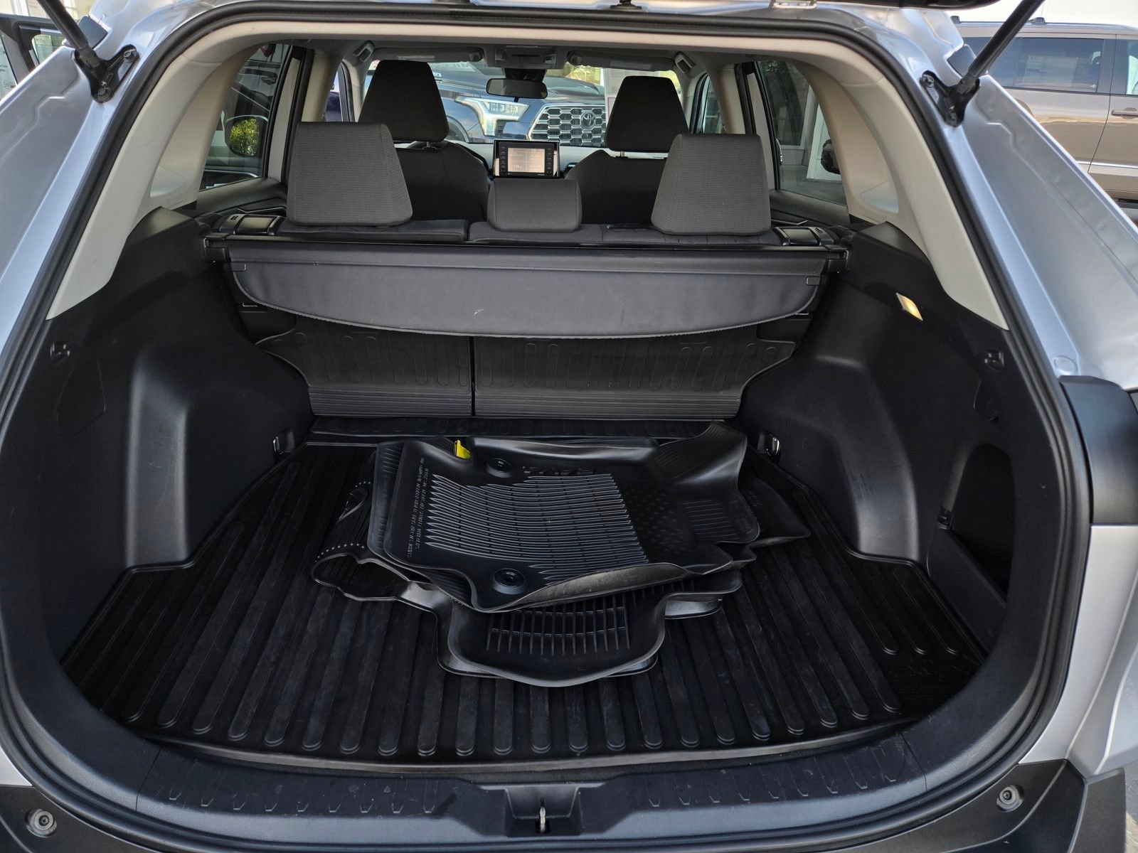 Certified 2022 Toyota RAV4 XLE AWD/4WD image 22
