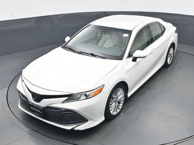 Used 2018 Toyota Camry XLE FWD image 32