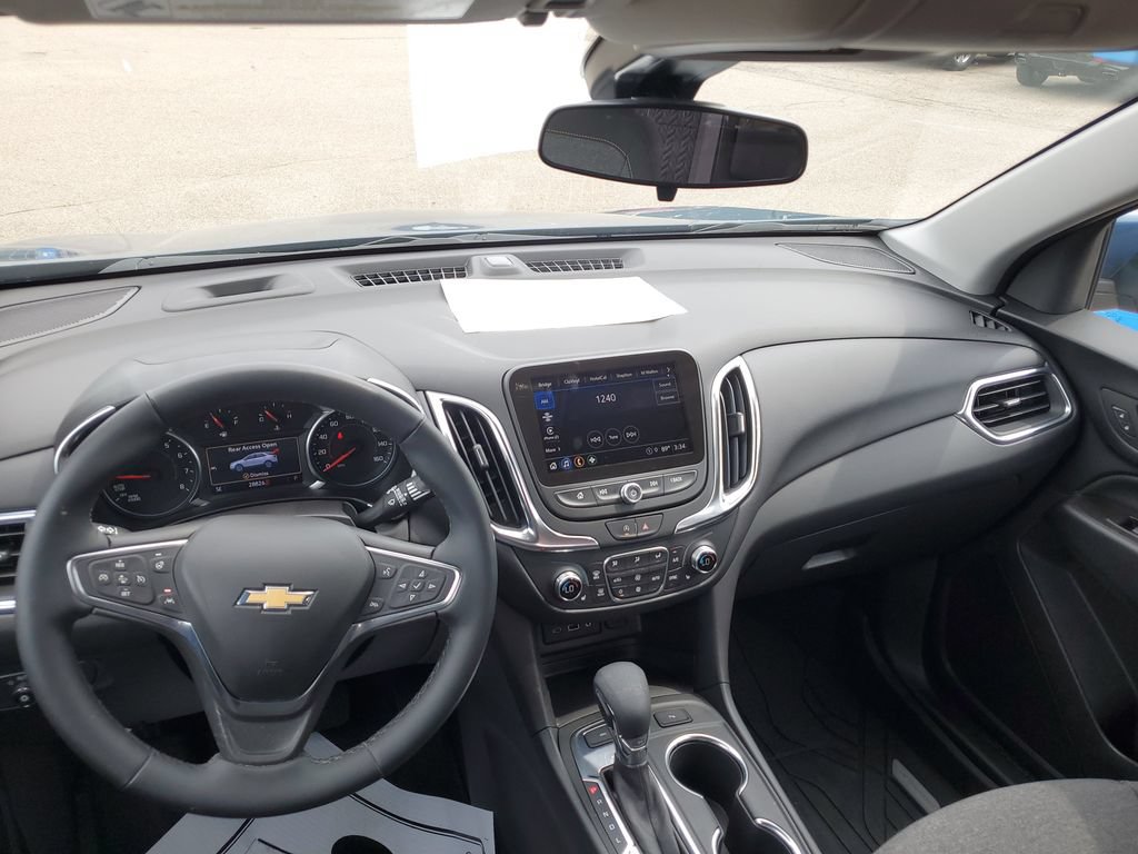 Used 2024 Chevrolet Equinox LT AWD/4WD image 25