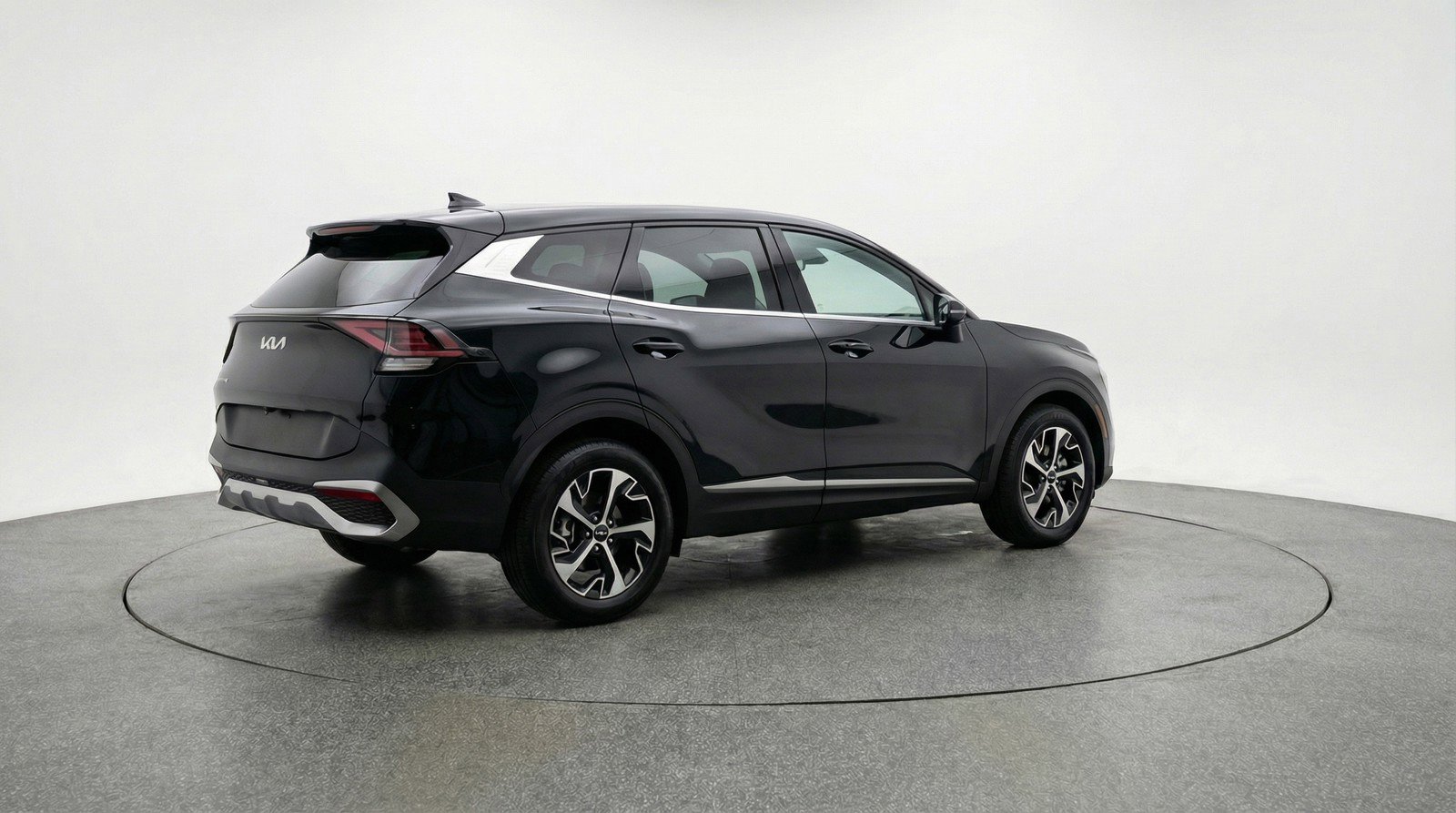 Used 2025 Kia Sportage LX image 9