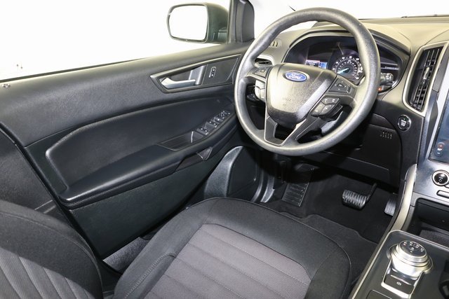 Used 2022 Ford Edge SE image 9