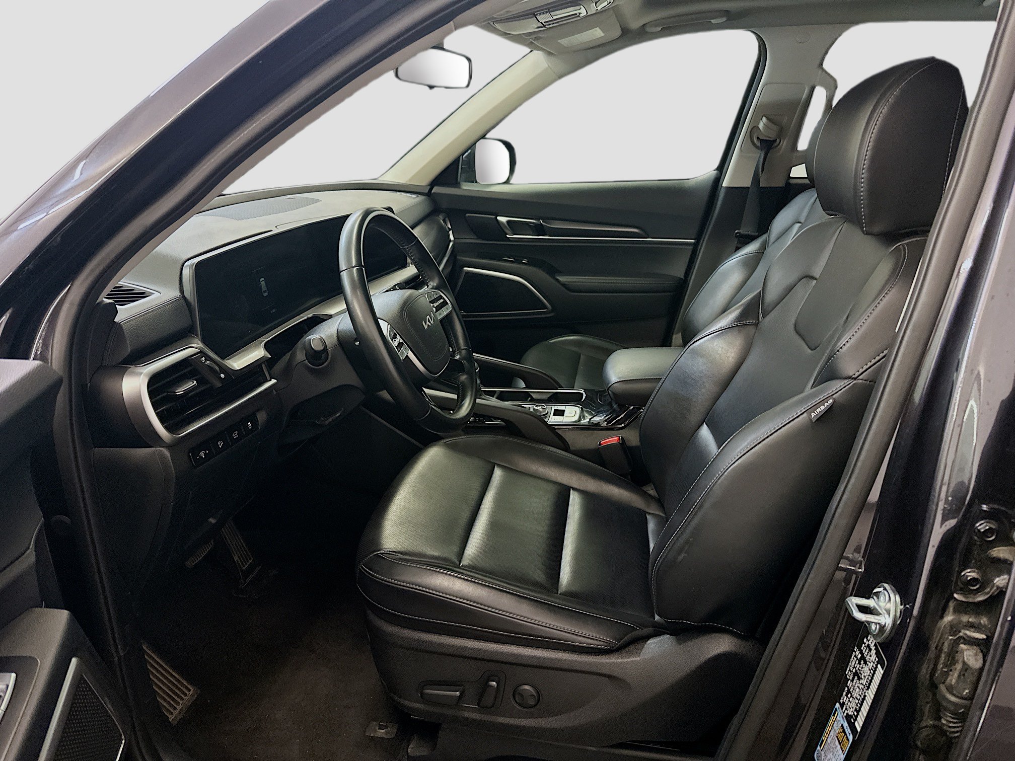 Used 2025 Kia Telluride S AWD/4WD image 13