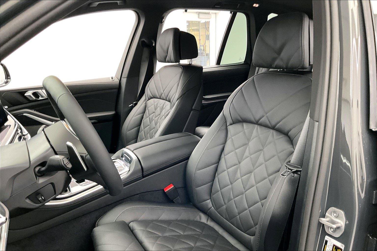 New 2026 BMW X5 xDrive40i w/ M Sport Package image 5