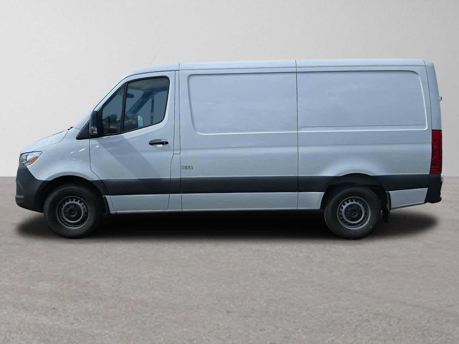 Used 2025 Mercedes-Benz Sprinter 2500 image 6