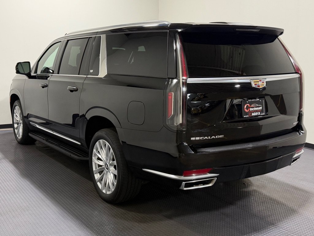 Used 2023 Cadillac Escalade ESV Luxury AWD/4WD image 7