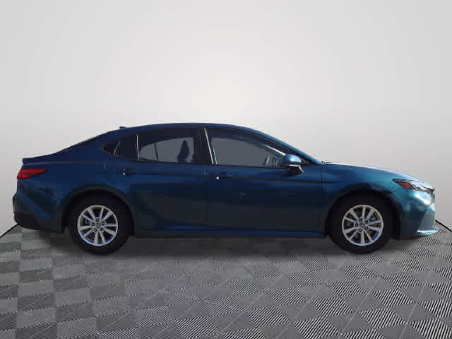 Used 2025 Toyota Camry LE FWD image 4