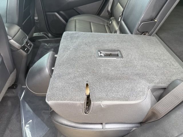 Used 2025 Chevrolet Equinox LT w/ Convenience Package II FWD image 40