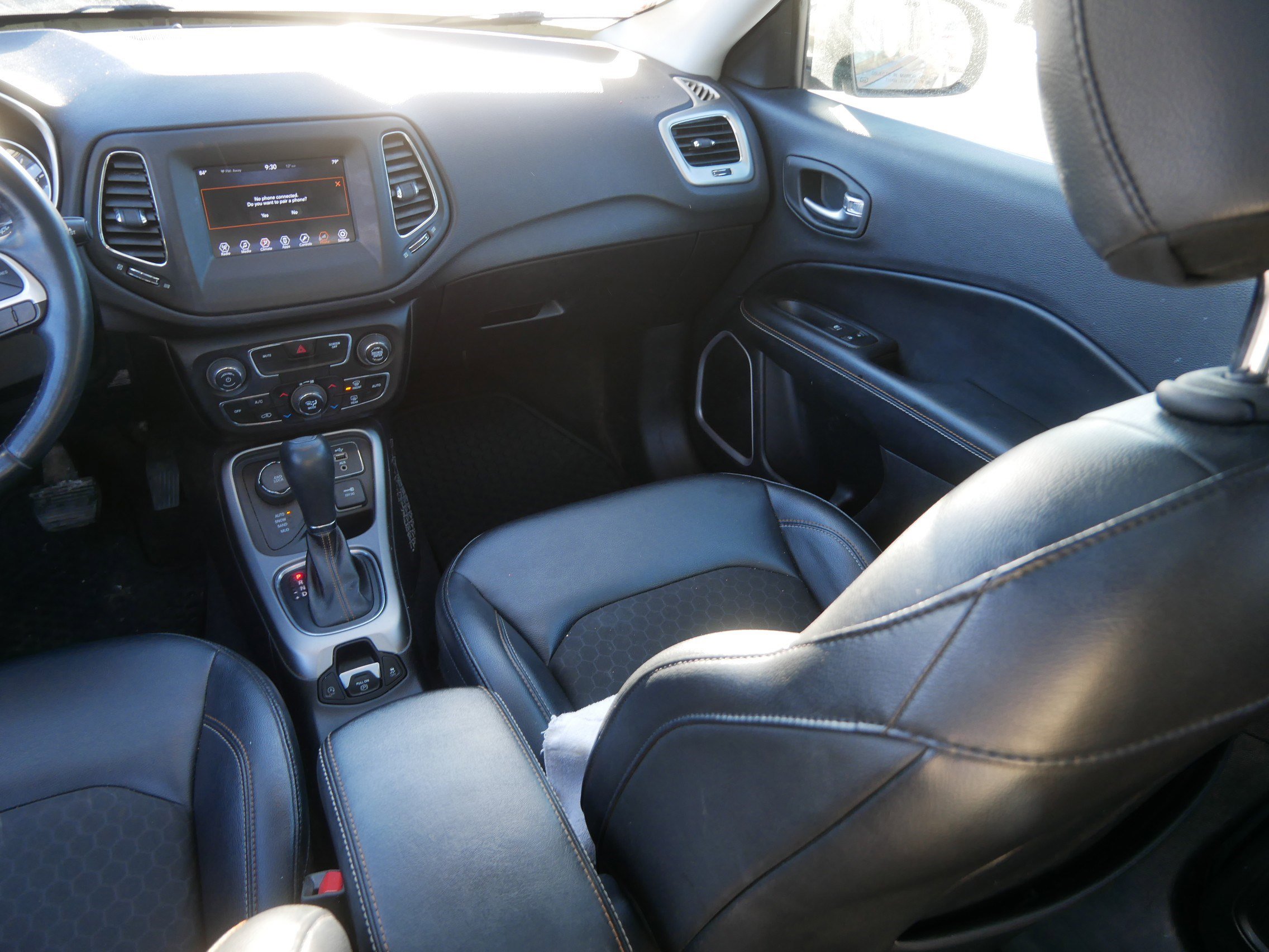 Used 2018 Jeep Compass Latitude w/ Popular Equipment Group image 11