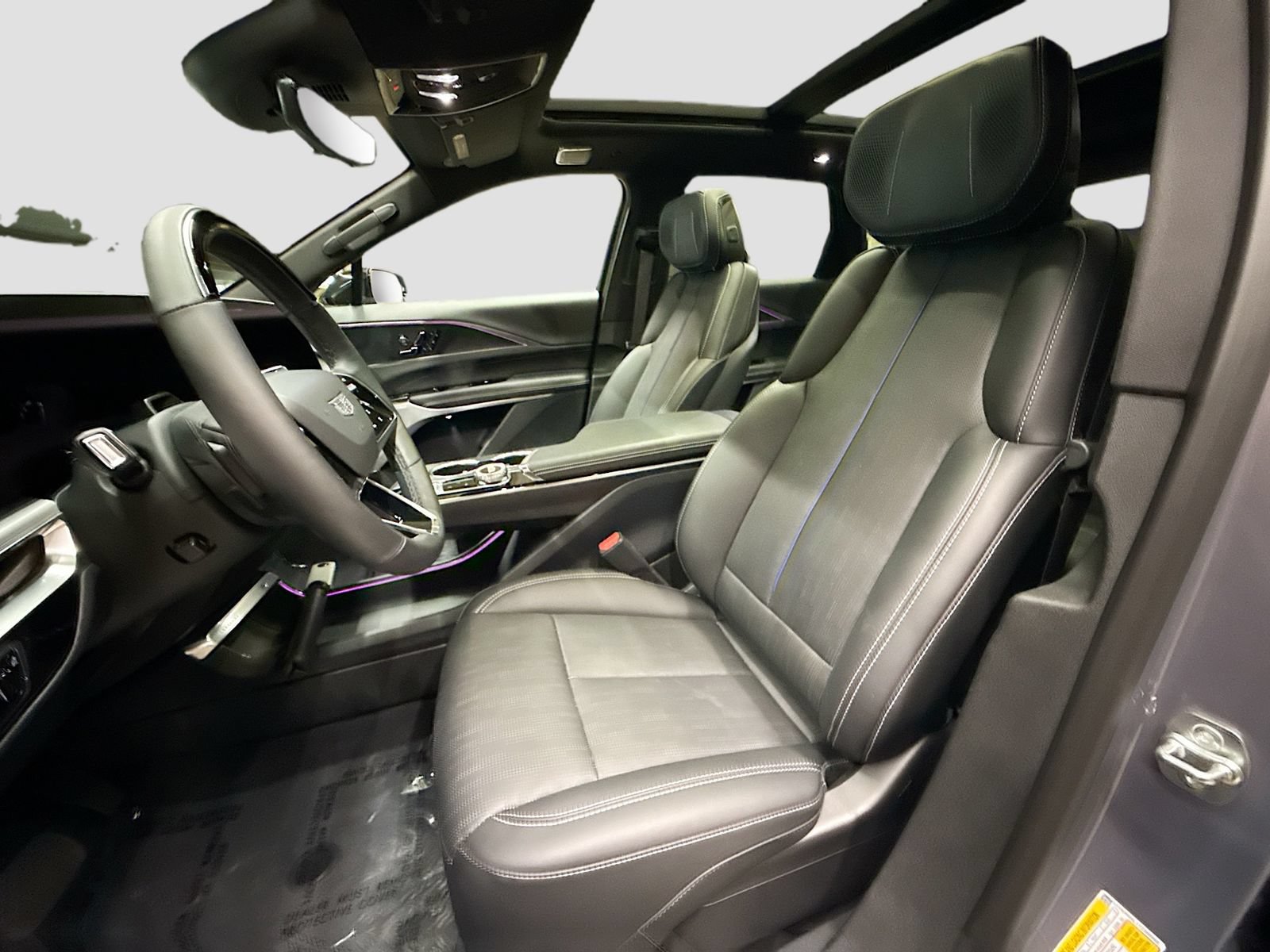 Used 2026 Cadillac Lyriq Premium Luxury AWD/4WD image 25