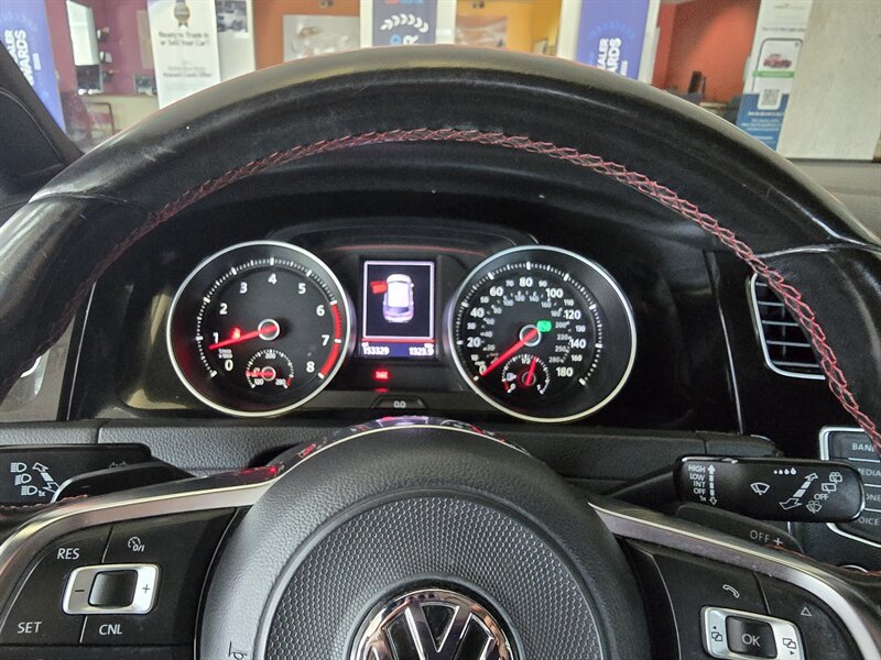 Used 2017 Volkswagen Golf 4-Door FWD image 27