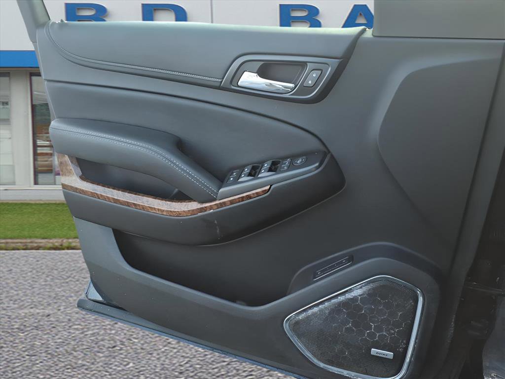 Used 2019 Chevrolet Suburban Premier w/ Premier Plus Edition image 35