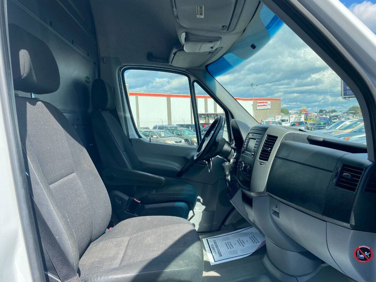 Used 2014 Mercedes-Benz Sprinter 3500 image 20