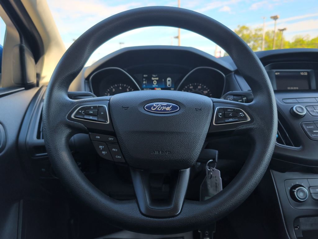 Used 2018 Ford Focus SE FWD image 11