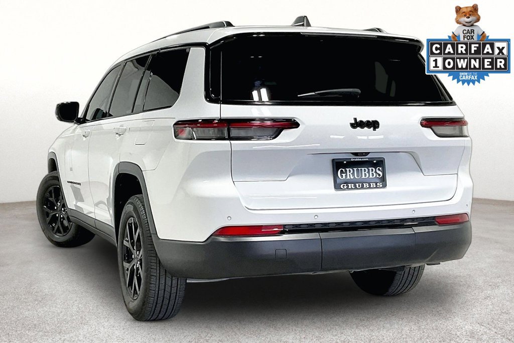 Used 2025 Jeep Grand Cherokee L Altitude RWD image 15