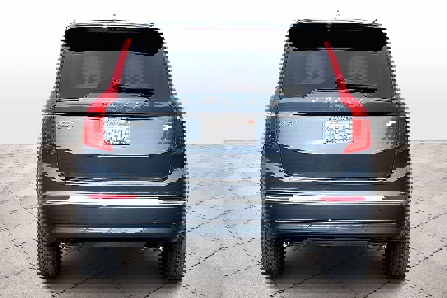 Used 2023 Volvo XC90 T8 Ultimate w/ Protection Package Premier image 7