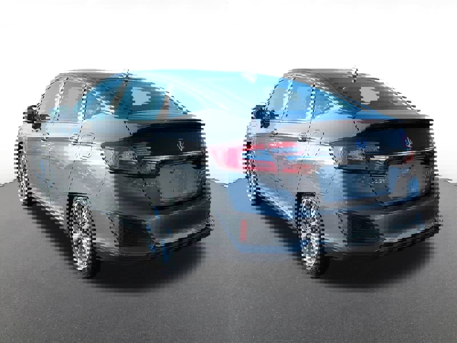 Used 2018 Honda Clarity Touring image 4