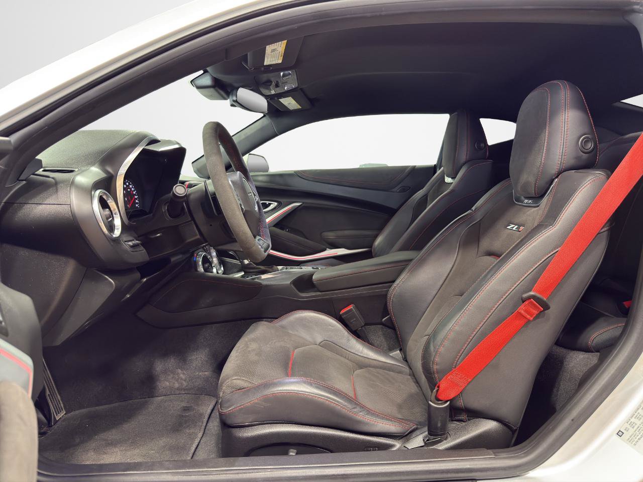 Used 2018 Chevrolet Camaro ZL1 RWD image 12