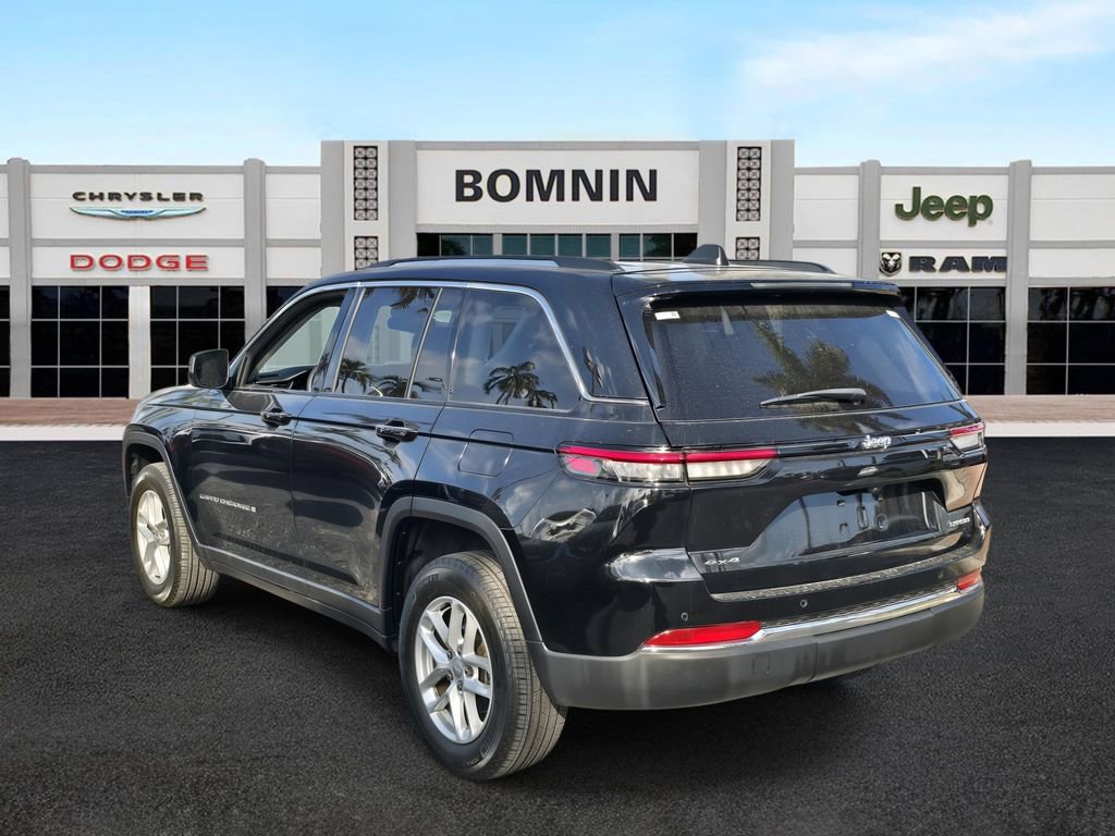 Used 2023 Jeep Grand Cherokee Laredo X image 4