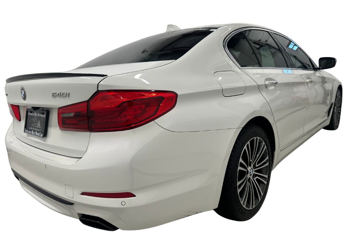 Used 2018 BMW 540i xDrive w/ Premium Package image 4