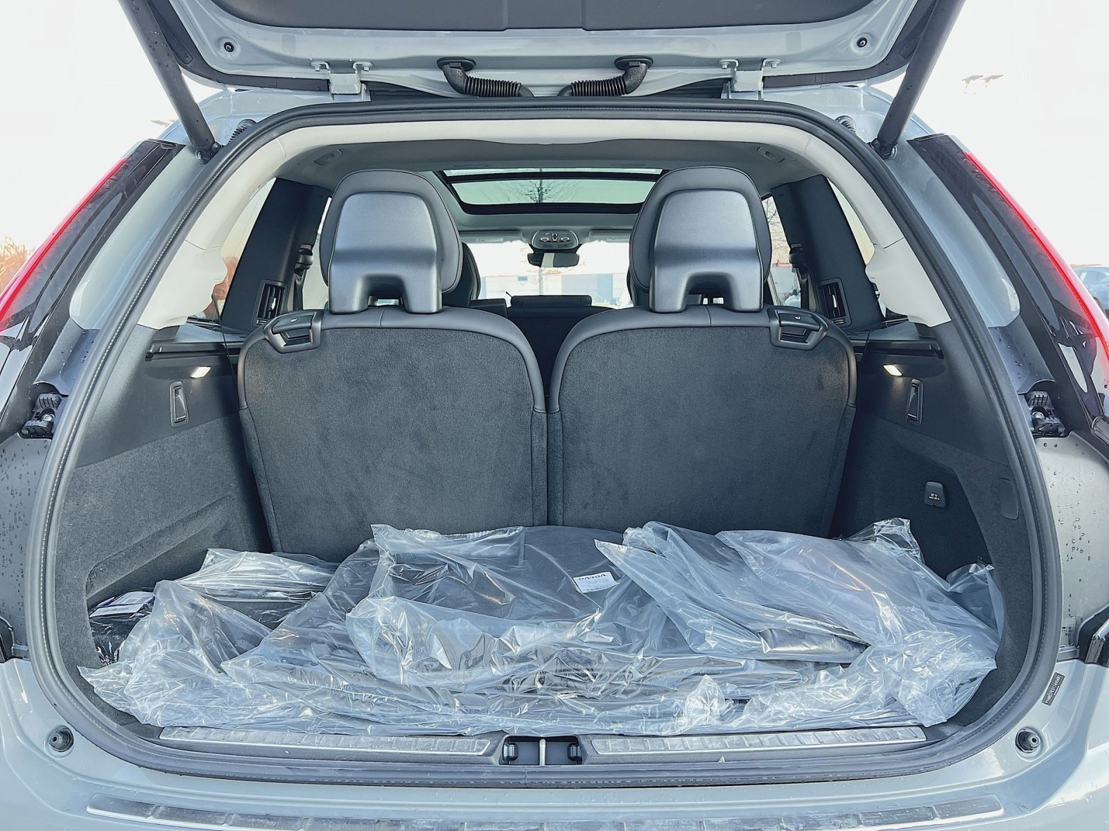 New 2026 Volvo XC90 B6 Plus w/ Protection Package Premier AWD/4WD image 27