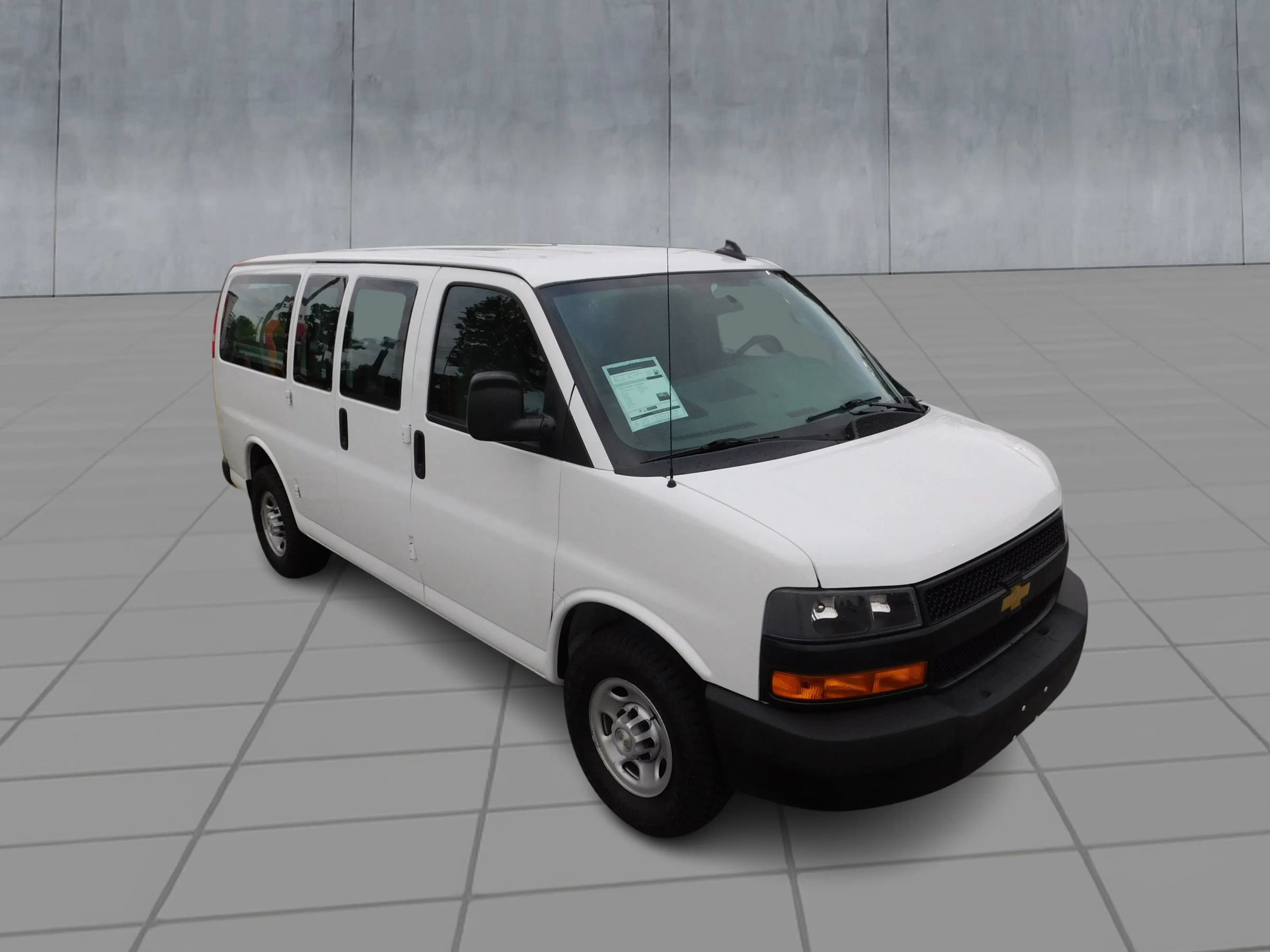 Used 2020 Chevrolet Express 2500 w/ Driver Convenience Package RWD image 2
