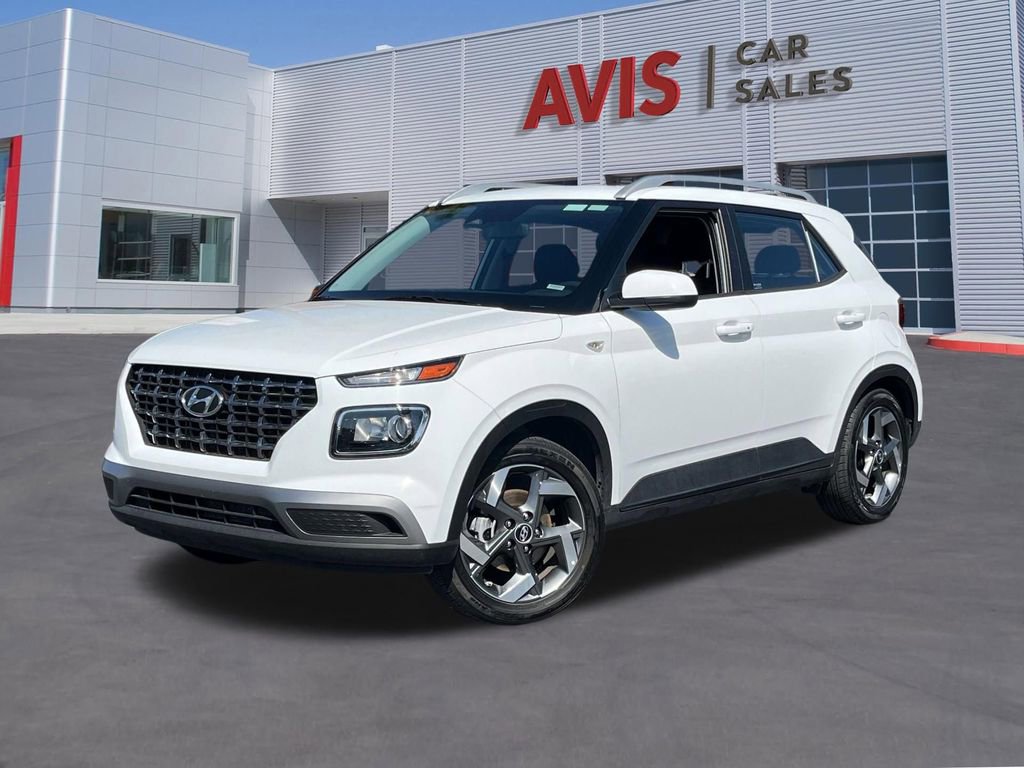 Used 2025 Hyundai Venue SEL FWD image 1