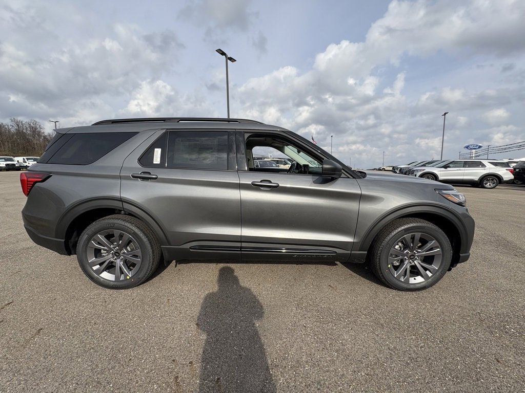 New 2026 Ford Explorer Active w/ Active Comfort Package image 6