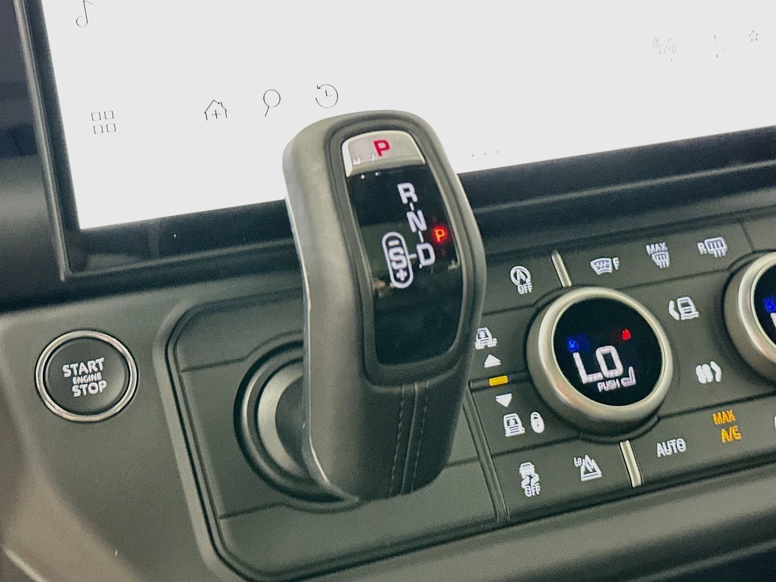 New 2026 Land Rover Defender 110 X-Dynamic SE AWD/4WD image 28