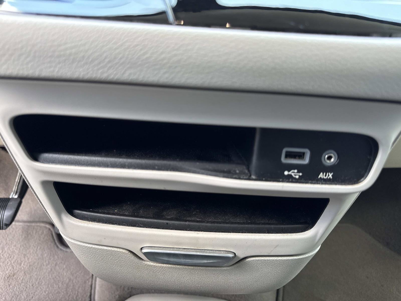 Used 2019 Chrysler Pacifica LX image 27