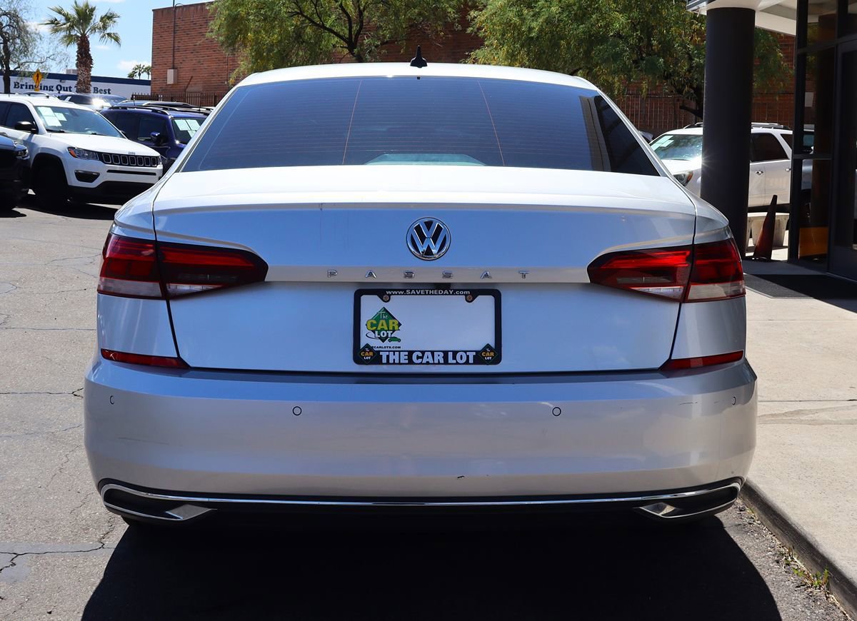 Used 2020 Volkswagen Passat 2.0T SEL FWD image 11