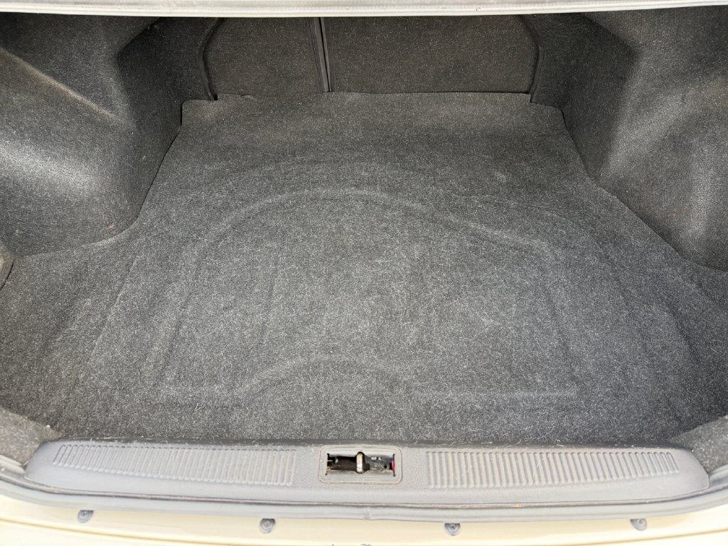 Used 2002 Hyundai Elantra GLS FWD image 19