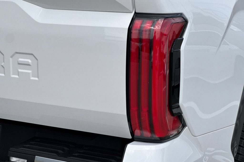 Used 2024 Toyota Tundra Limited AWD/4WD image 32