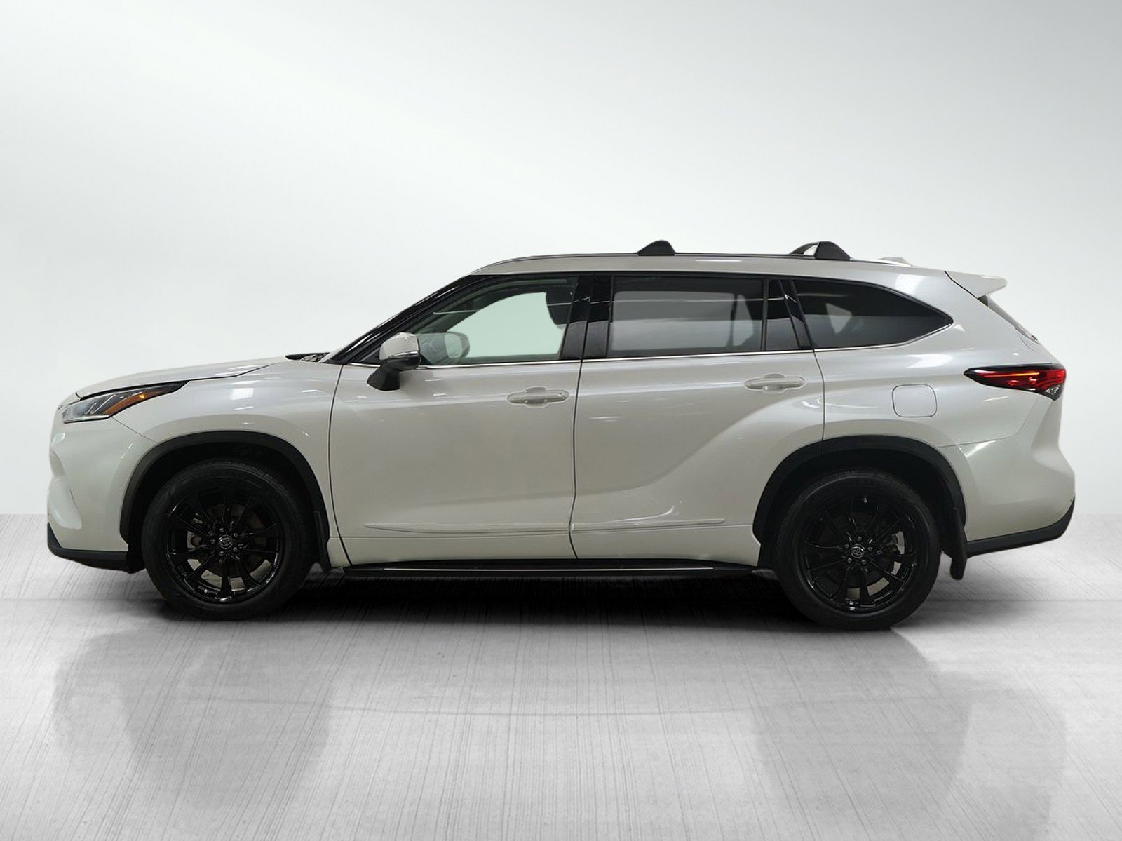 Used 2020 Toyota Highlander Limited image 2