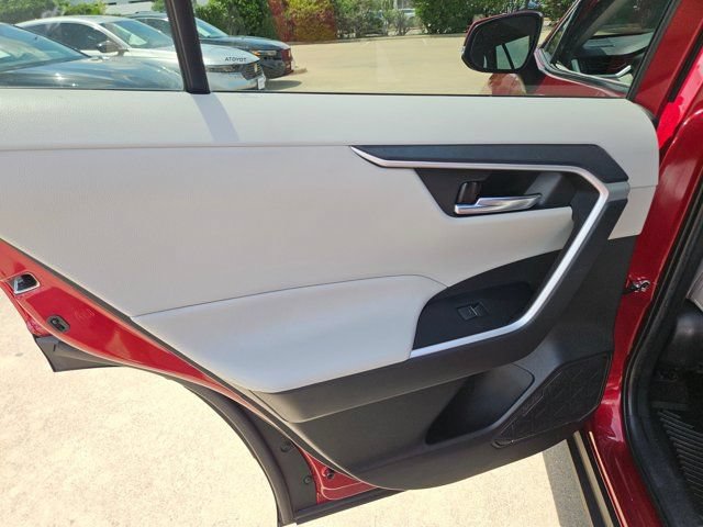 Used 2022 Toyota RAV4 XLE w/ Convenience Package AWD/4WD image 12