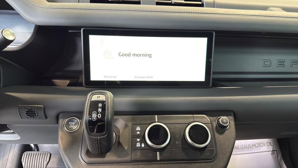 Used 2024 Land Rover Defender 110 X-Dynamic SE AWD/4WD image 26