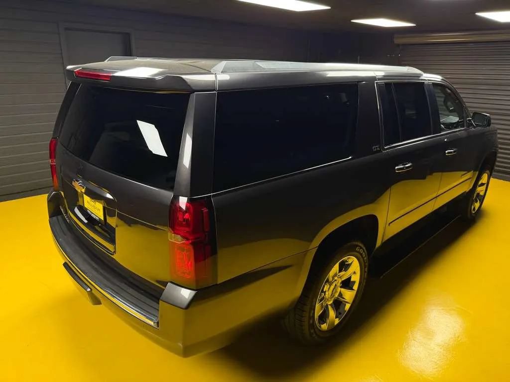 Used 2016 Chevrolet Suburban LTZ RWD image 8