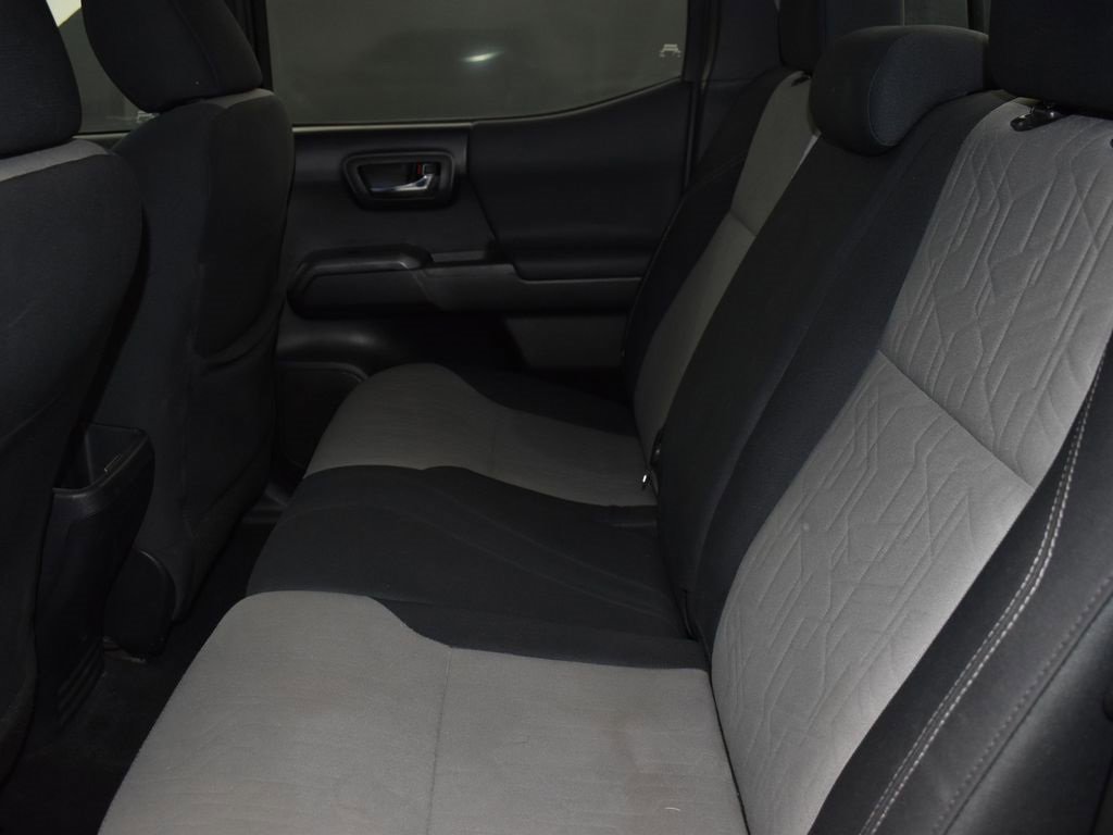 Used 2020 Toyota Tacoma TRD Off-Road image 16