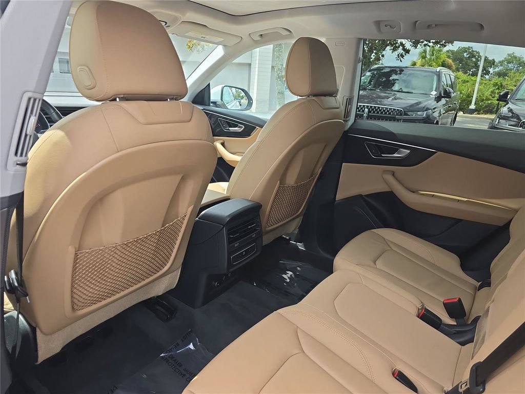 Used 2019 Audi Q8 Premium AWD/4WD image 12