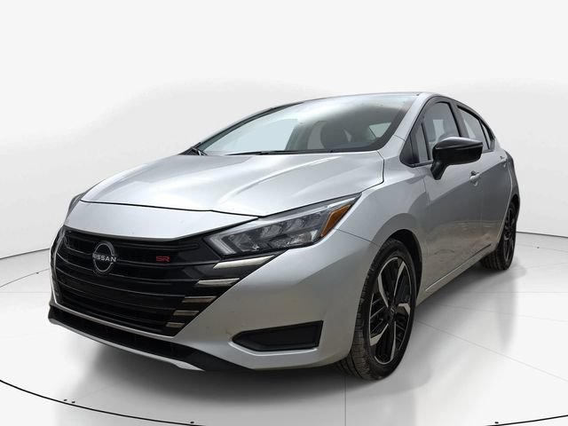 Used 2024 Nissan Versa SR FWD image 10