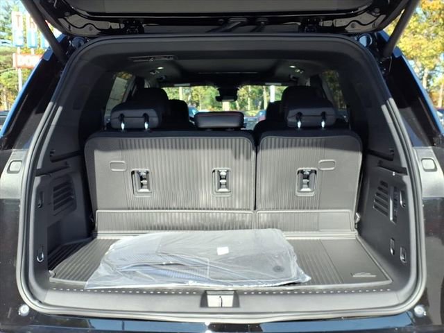 New 2026 Chevrolet Traverse RS w/ LPO, Floor Liner Package image 40