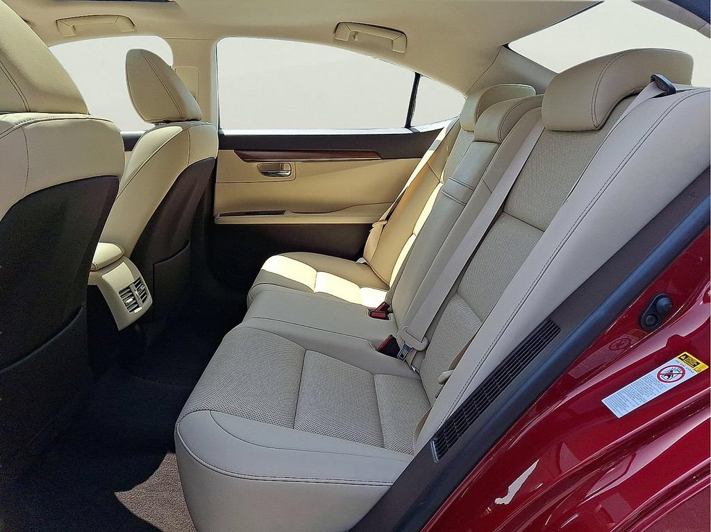 Used 2016 Lexus ES 300h w/ Navigation System Package FWD image 8